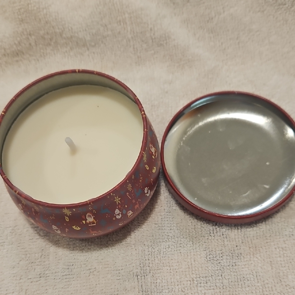 ♥️♥️♥️ Holiday Scented Candle - Red - Picture 3 of 6